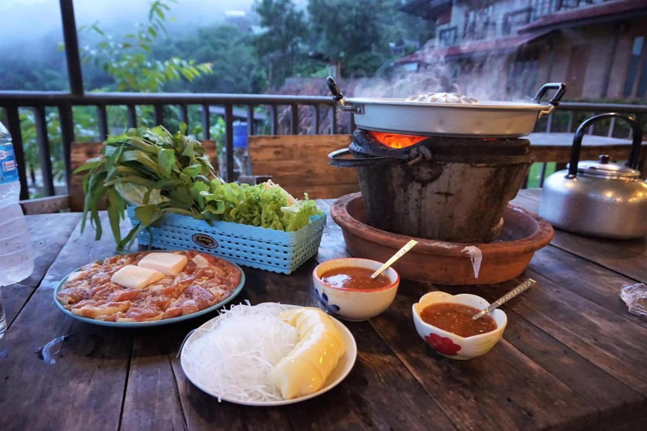 Bann Suan Maya Mae Rim Bagian luar foto
