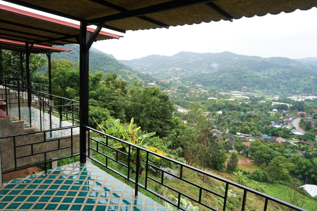 Bann Suan Maya Mae Rim Bagian luar foto