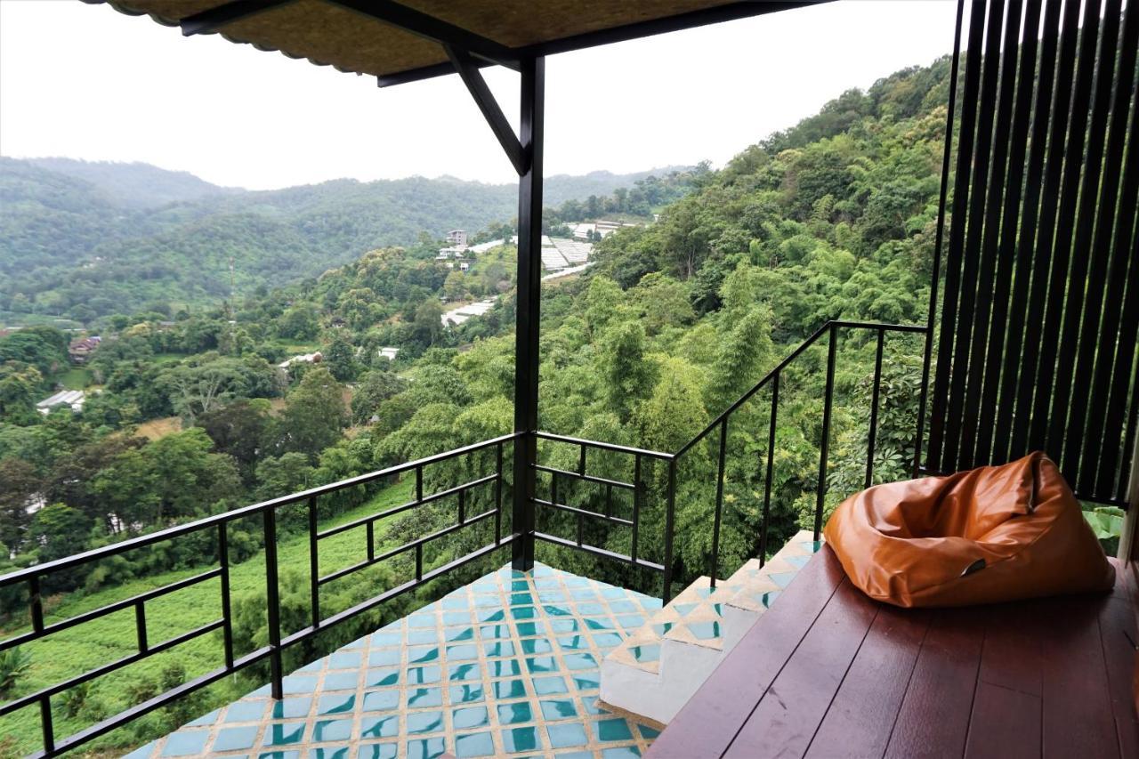 Bann Suan Maya Mae Rim Bagian luar foto
