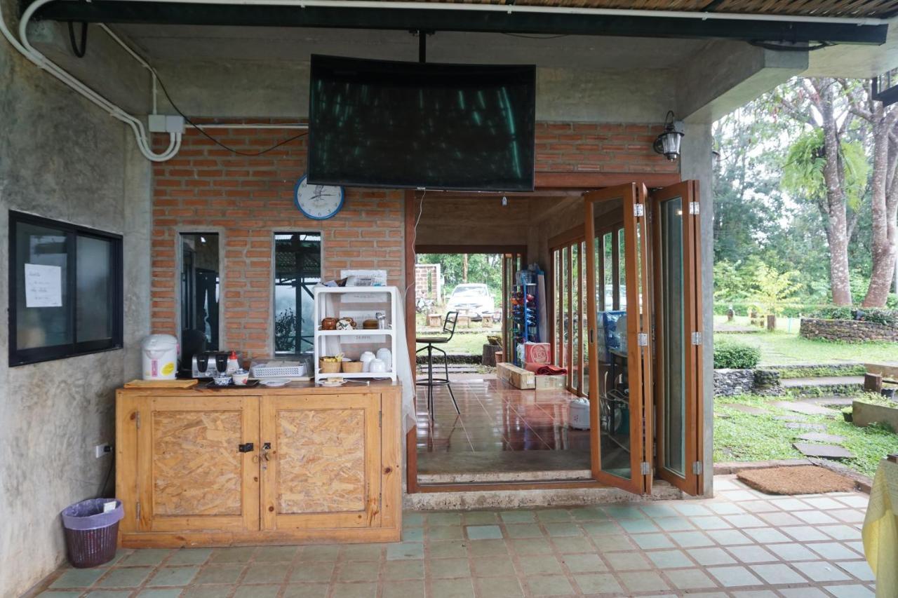 Bann Suan Maya Mae Rim Bagian luar foto
